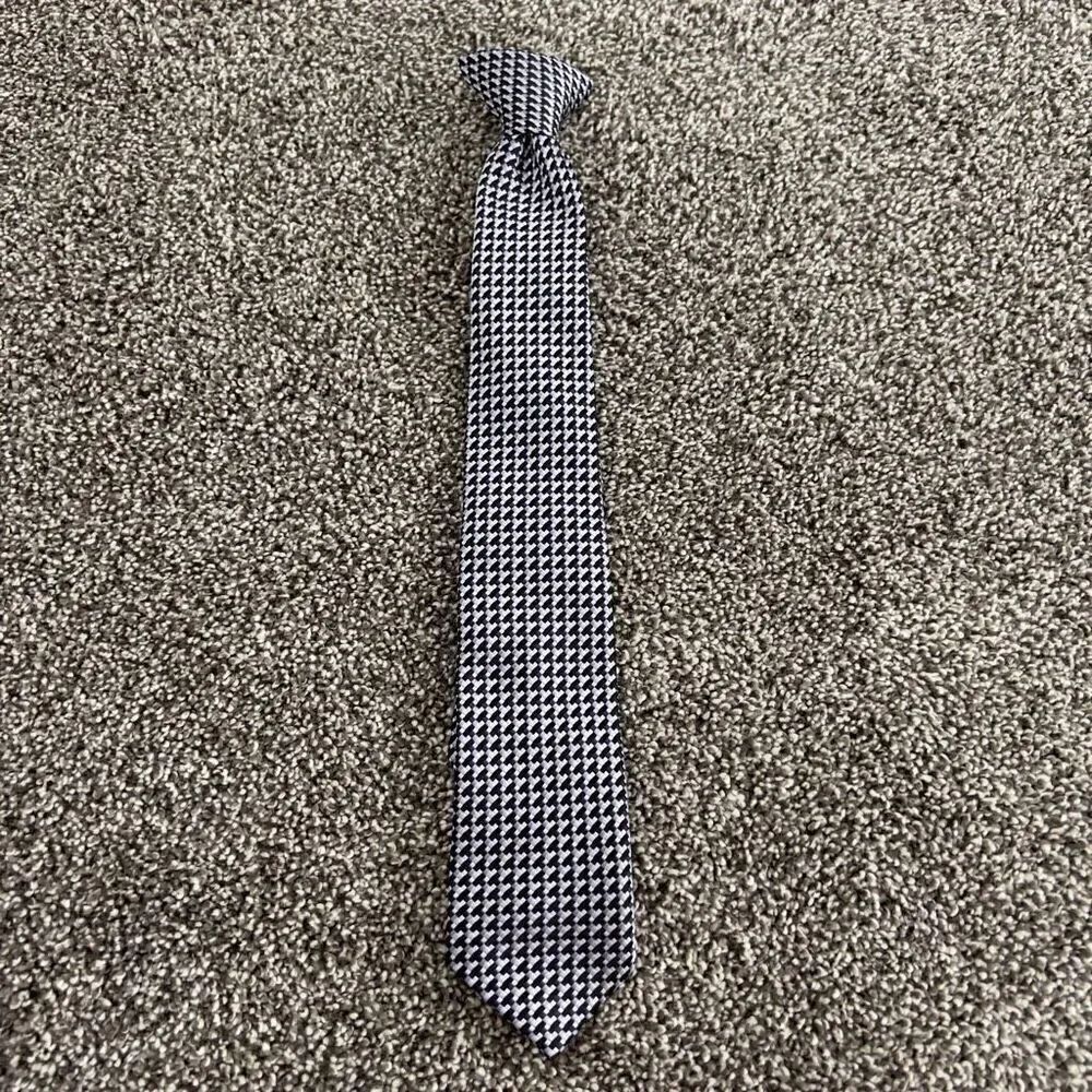 Boys Bill Blass Essentials Houndstooth Silk Clip OnTie